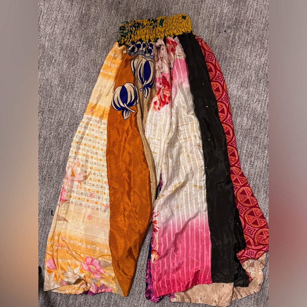 Baggy Hippie pants with elastic waist band
